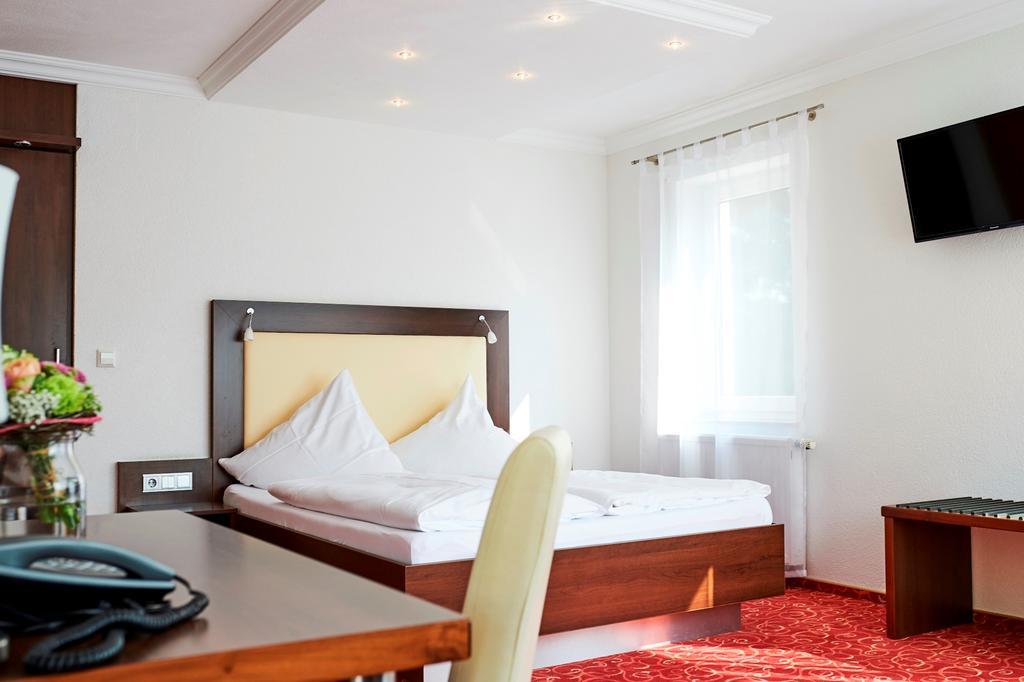 Alte Linde Landhotel & Restaurant Ален Екстер'єр фото